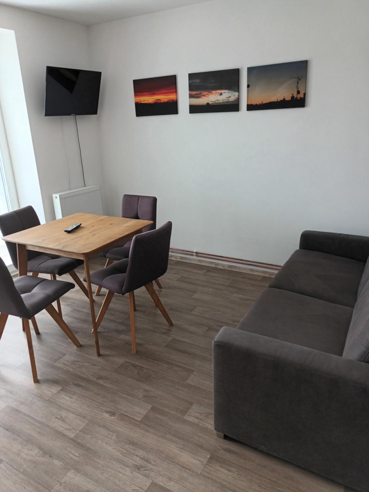 Penzion Na Samotách Apartment Jindřichŭv Hradec Ngoại thất bức ảnh