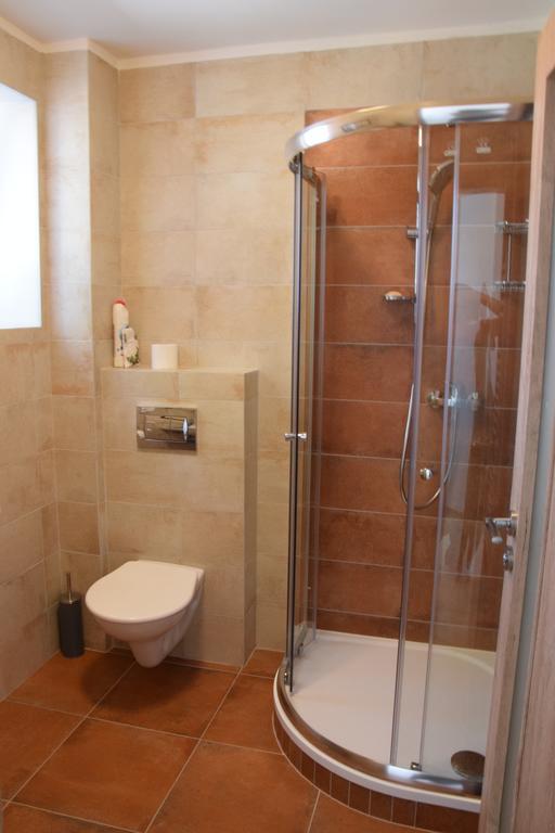 Penzion Na Samotách Apartment Jindřichŭv Hradec Ngoại thất bức ảnh