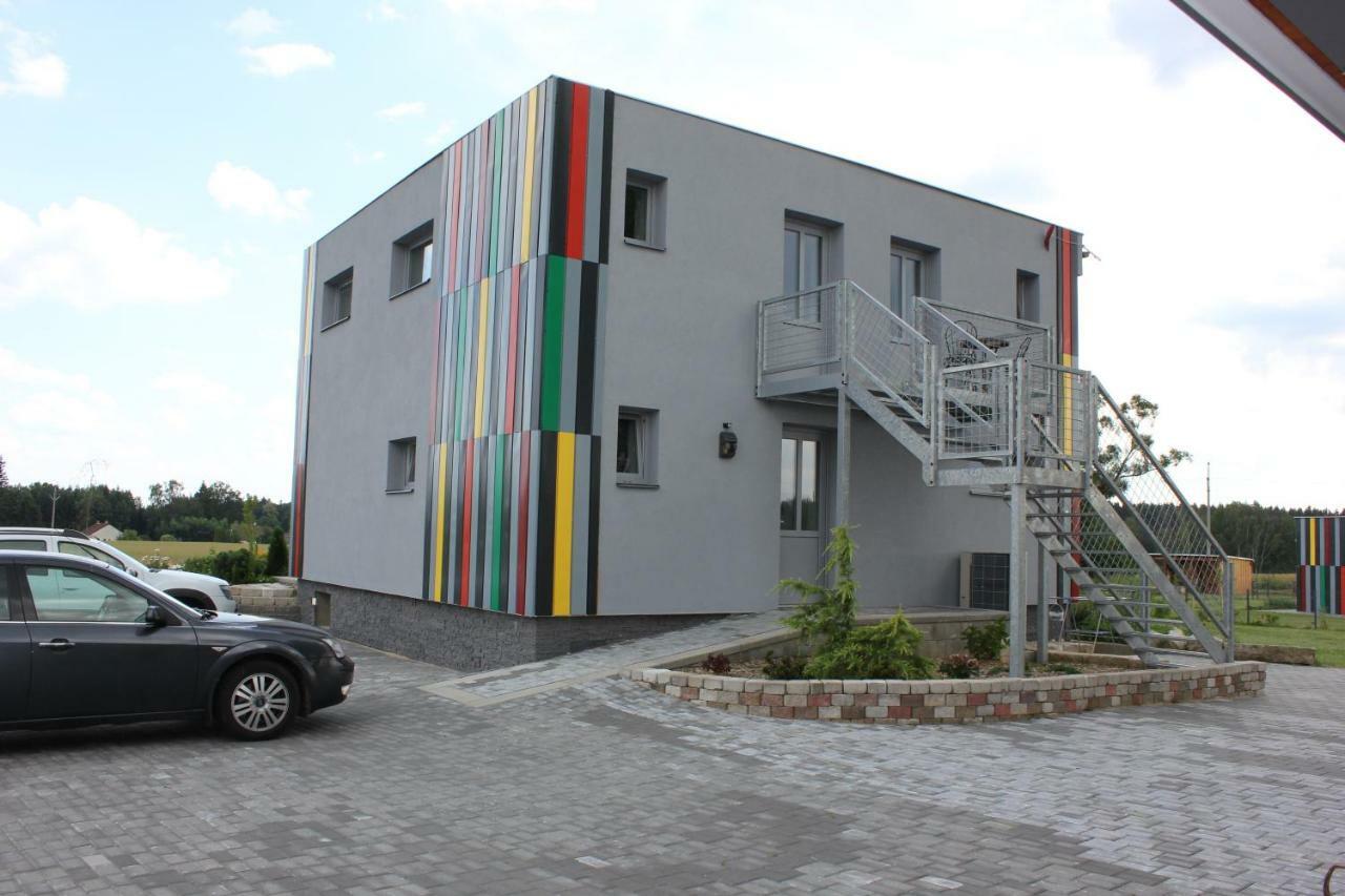 Penzion Na Samotách Apartment Jindřichŭv Hradec Ngoại thất bức ảnh