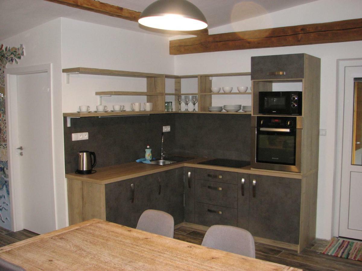 Penzion Na Samotách Apartment Jindřichŭv Hradec Ngoại thất bức ảnh